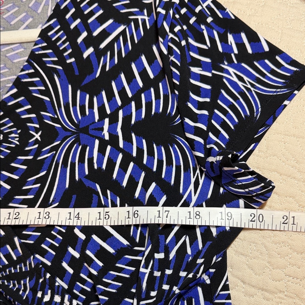 212 Collection Black and Blue Geometric Wrap-Style Blouse - Picture 5 of 6